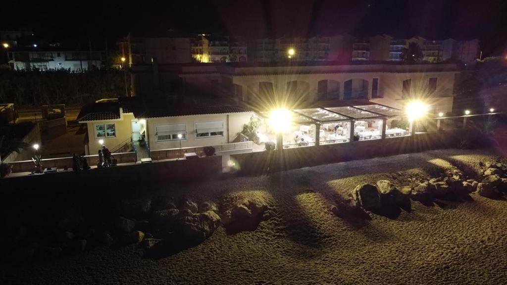 Hotel Ristorante La Lampara Джиццерия Экстерьер фото