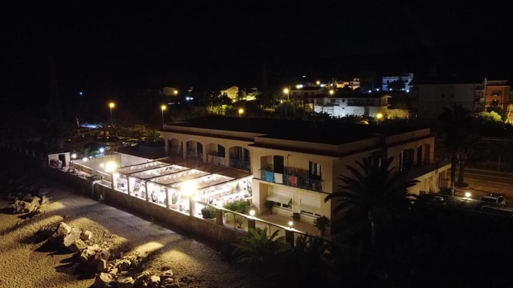 Hotel Ristorante La Lampara Джиццерия Экстерьер фото